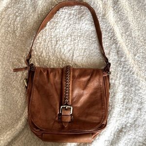 Vera Pelle leather shoulder bag 🤍